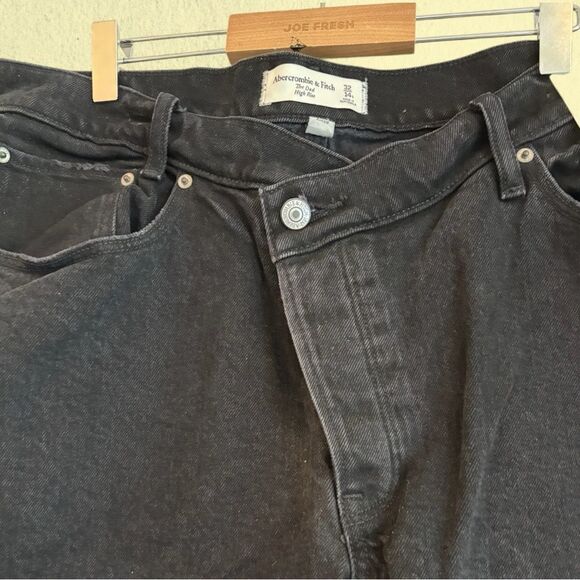 NWT Abercrombie & Fitch the dad high rise black jeans with cross over fly - Picture 3 of 9